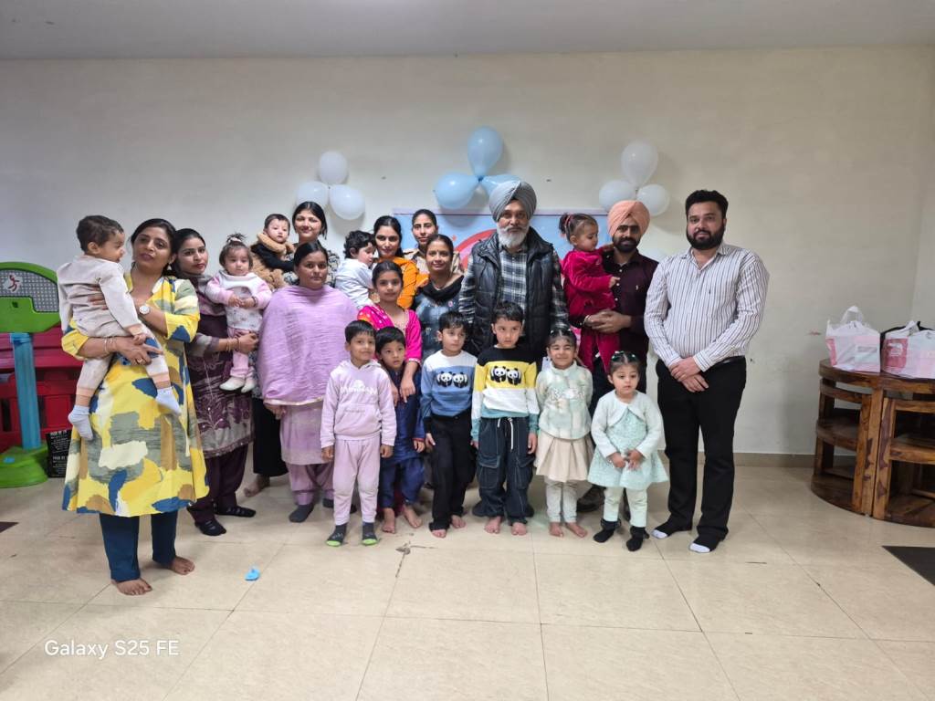 ਜ਼ਿਲ੍ਹਾ ਰੈੱਡ ਕਰਾਸ ਸੁਸਾਇਟੀ ਵੱਲੋਂ ਡੀ ਏ ਸੀ ਦੇ ਕਰੈੱਚ ਵਿੱਚ ਬਾਲ ਦਿਵਸ ਮਨਾਇਆ ਗਿਆ